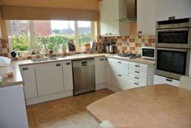  Image of 5 bedroom Detached house for sale in Grosvenor Road Longlevens Gloucester GL2 at Grosvenor Road  Gloucester, GL2 0SB