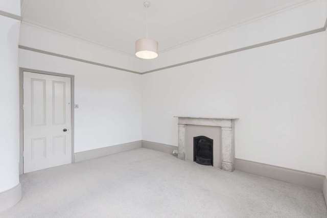  Image of 1 bedroom Apartment to rent in Gwendwr Road London W14 at Gwendwr Road West Kensington London, W14 9BG