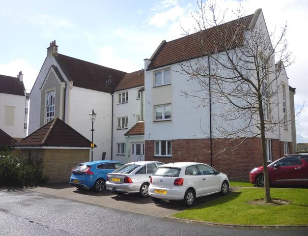  Image of 2 bedroom Flat to rent in Harbour Place Dalgety Bay Dunfermline KY11 at Dalgety Bay Fife Fife, KY11 9GG