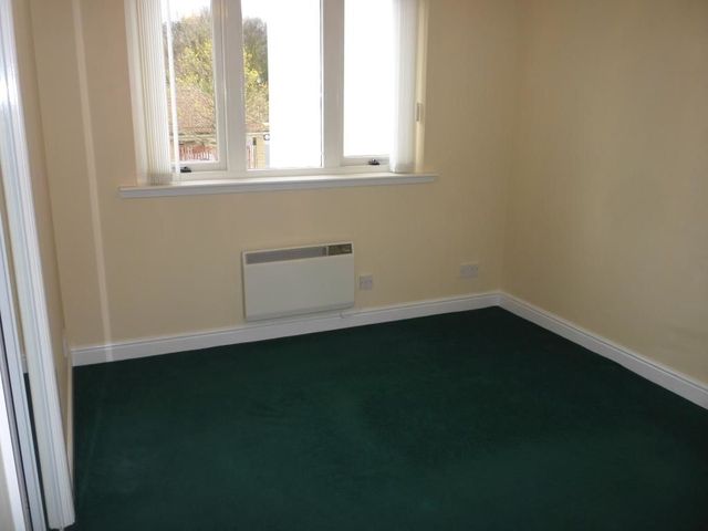  Image of 2 bedroom Flat to rent in Harbour Place Dalgety Bay Dunfermline KY11 at Dalgety Bay Fife Fife, KY11 9GG