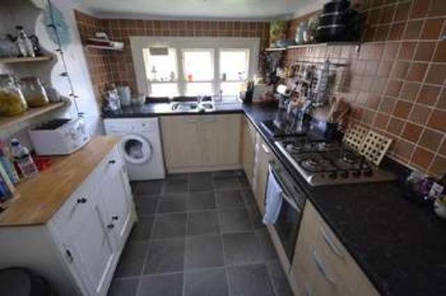 Image of 1 bedroom Flat for sale in Hastings Road Bexhill-on-Sea TN40 at 38 Hastings Road  Bexhill On Sea, TN40 2NH