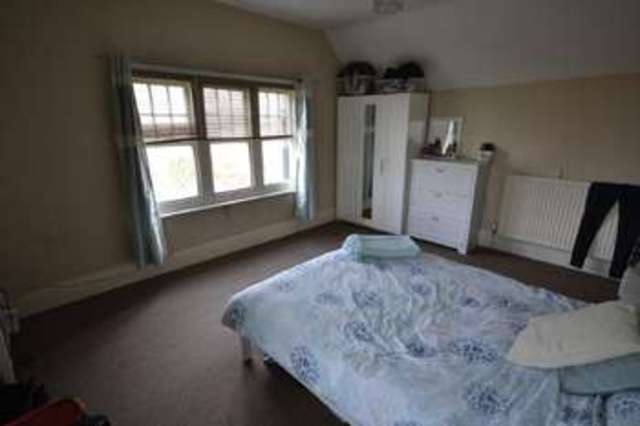  Image of 1 bedroom Flat for sale in Hastings Road Bexhill-on-Sea TN40 at 38 Hastings Road  Bexhill On Sea, TN40 2NH