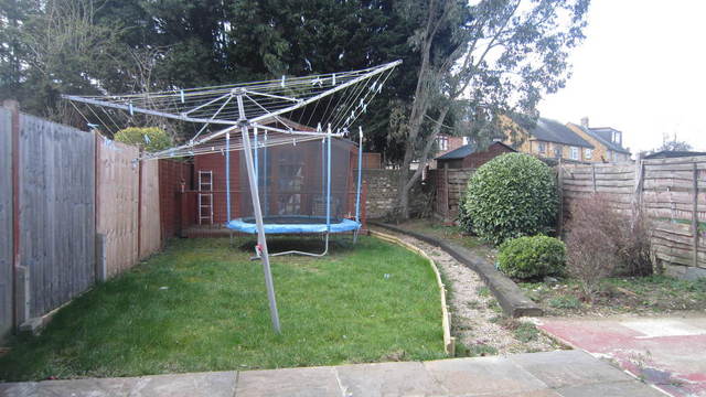  Image of 4 bedroom Property for sale in Hayes End Drive Hayes UB4 at Middlesex  Hayes, UB4 8HE