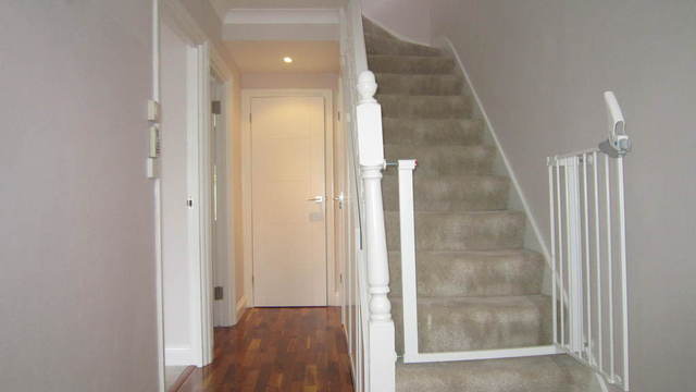  Image of 4 bedroom Property for sale in Hayes End Drive Hayes UB4 at Middlesex  Hayes, UB4 8HE