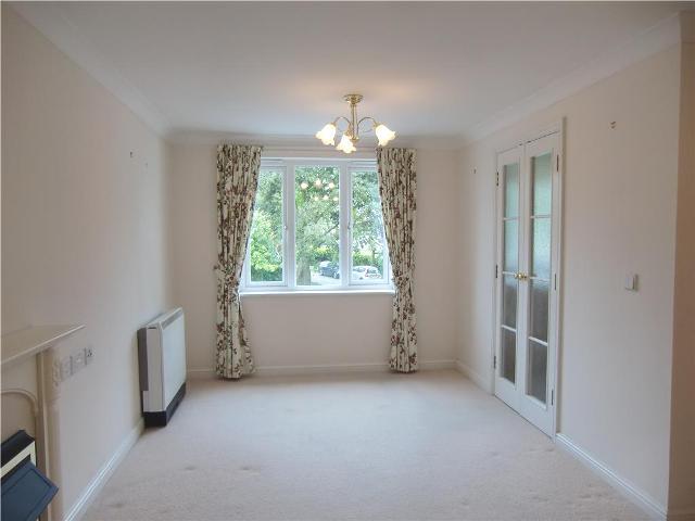  Image of 1 bedroom Apartment to rent in Ford Park Mutley Plymouth PL4 at Hermitage Court Ford Park Mutley Plain, Plymouth, PL4 6QU