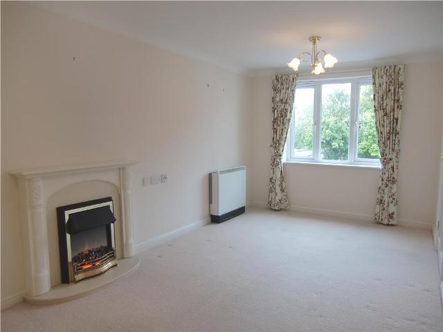  Image of 1 bedroom Apartment to rent in Ford Park Mutley Plymouth PL4 at Hermitage Court Ford Park Mutley Plain, Plymouth, PL4 6QU