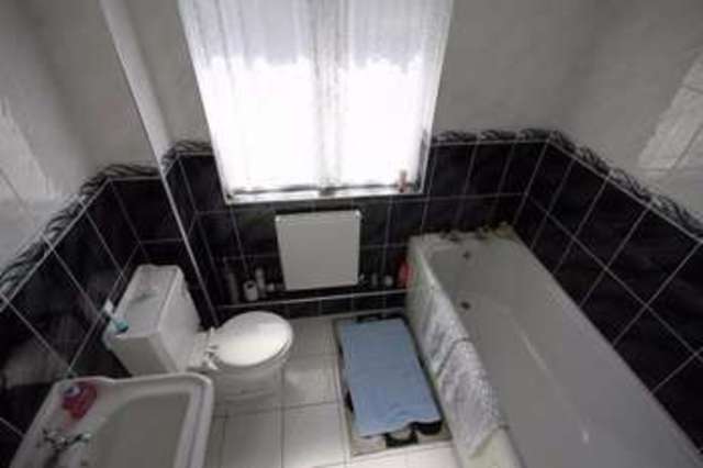  Image of 4 bedroom Detached house for sale in High Street Newarthill Motherwell ML1 at High Street Newarthill Motherwell, ML1 5JU