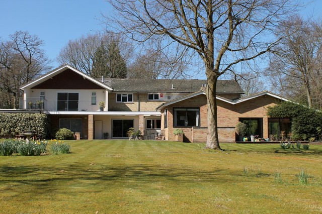  Image of 5 bedroom Detached house to rent in Hillcrest Dormans Park East Grinstead RH19 at Hillcrest Dormans Park East Grinstead, RH19 2LX