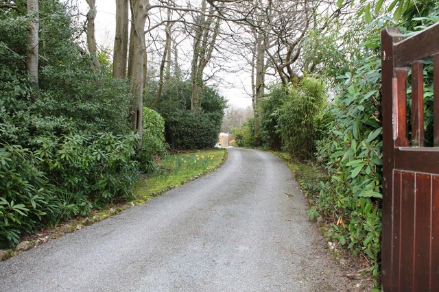  Image of 5 bedroom Detached house to rent in Hillcrest Dormans Park East Grinstead RH19 at Hillcrest Dormans Park East Grinstead, RH19 2LX
