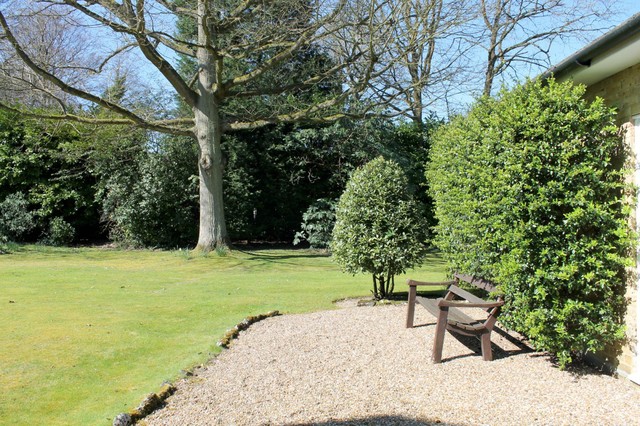  Image of 5 bedroom Detached house to rent in Hillcrest Dormans Park East Grinstead RH19 at Hillcrest Dormans Park East Grinstead, RH19 2LX