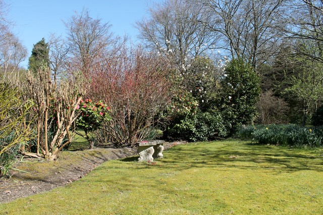  Image of 5 bedroom Detached house to rent in Hillcrest Dormans Park East Grinstead RH19 at Hillcrest Dormans Park East Grinstead, RH19 2LX