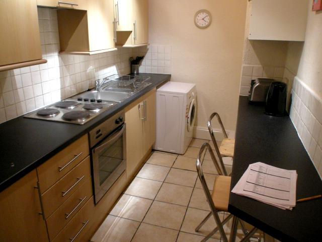 Image of 4 bedroom Flat to rent in Hillside Street Hillside Edinburgh EH7 at Hillside Edinburgh Edinburgh, EH7 5HB