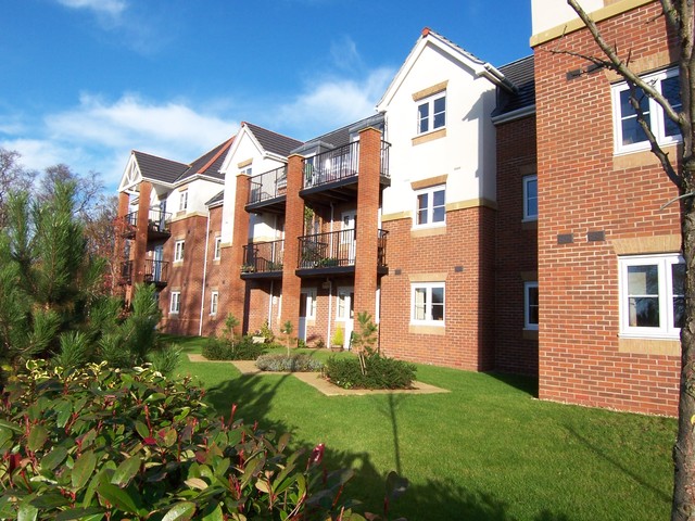  Image of 2 bedroom Apartment to rent in Hiltingbury Road Chandler