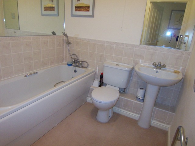  Image of 2 bedroom Apartment to rent in Hiltingbury Road Chandler