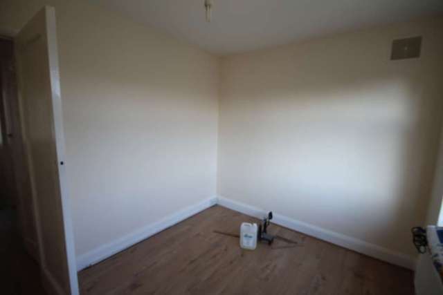  Image of 2 bedroom Maisonette to rent in Holly Hill Road Erith DA8 at Hollyhill Road  Erith, DA8 1QD