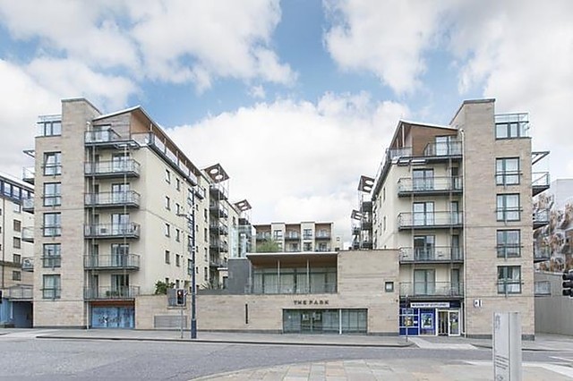  Image of 2 bedroom Flat to rent in Holyrood Road Edinburgh EH8 at Holyrood Edinburgh Edinburgh, EH8 8BA