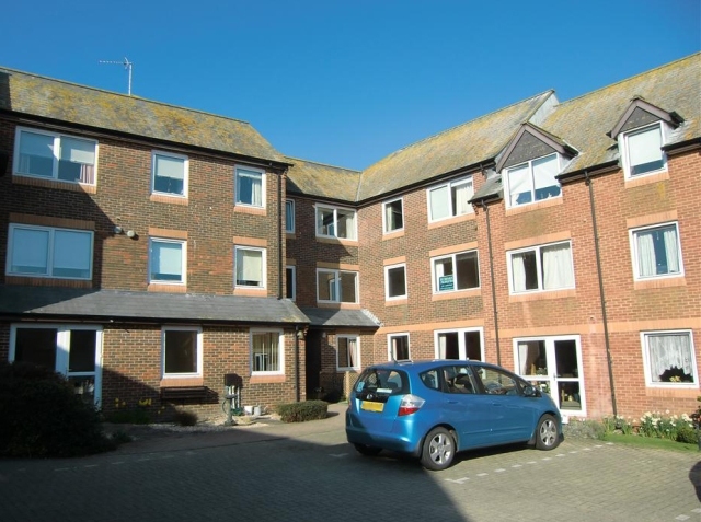  Image of 1 bedroom Apartment to rent in East Street Bridport DT6 at Homebredy House East Street Bridport, DT6 3NL