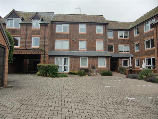  Image of 1 bedroom Apartment to rent in East Street Bridport DT6 at Homebredy House East Street Bridport, DT6 3NL