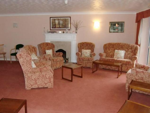  Image of 1 bedroom Apartment to rent in East Street Bridport DT6 at Homebredy House East Street Bridport, DT6 3NL
