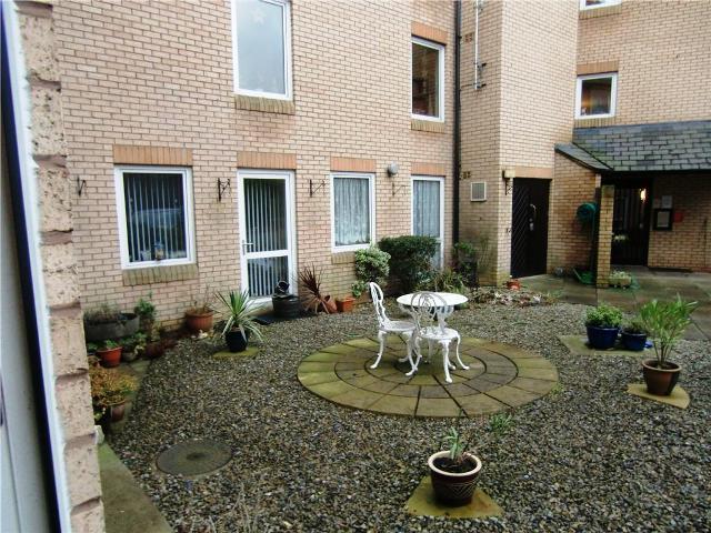  Image of 1 bedroom Apartment to rent in Grosvenor Crescent Scarborough YO11 at Homecrest House Grosvenor Crescent Scarborough, YO11 2LF