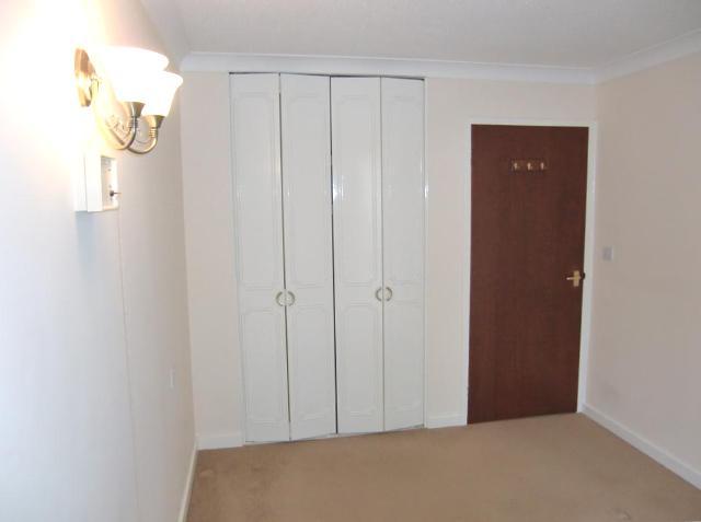  Image of 1 bedroom Apartment to rent in Grosvenor Crescent Scarborough YO11 at Homecrest House Grosvenor Crescent Scarborough, YO11 2LF