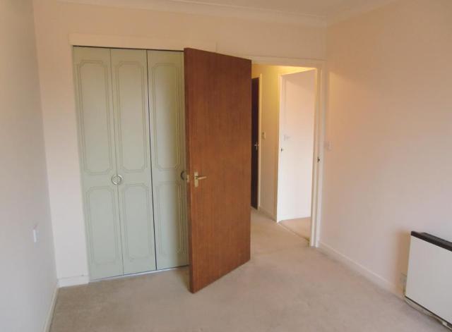  Image of 1 bedroom Apartment to rent in Beehive Lane Ilford IG4 at Homeheather House 128 Beehive Lane Ilford, IG4 5EF