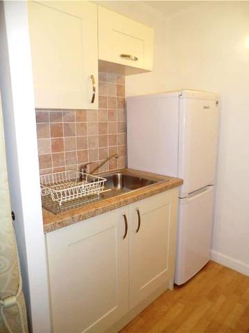  Image of 1 bedroom Apartment to rent in Hyde Street Winchester SO23 at Homerise House Hyde Street Winchester, SO23 7HA