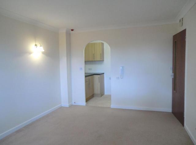  Image of 1 bedroom Apartment to rent in Wilton Road Salisbury SP2 at Homesarum House Wilton Road Salisbury, SP2 7HS