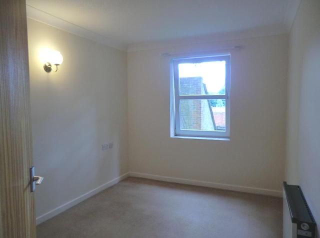  Image of 1 bedroom Apartment to rent in Wilton Road Salisbury SP2 at Homesarum House Wilton Road Salisbury, SP2 7HS