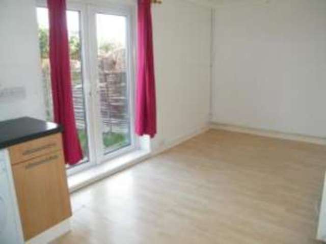  Image of 1 bedroom Flat for sale in Hottom Gardens Horfield Bristol BS7 at Horfield Bristol Horfield, BS7 0LD