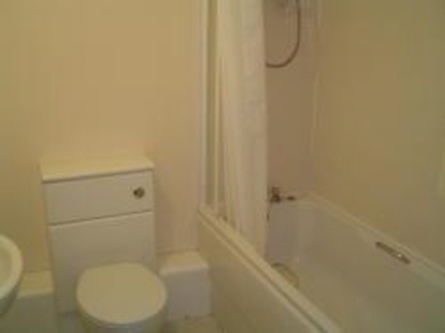  Image of 2 bedroom Flat to rent in Howard Street Glasgow G1 at City Centre Glasgow Glasgow, G1 5HE
