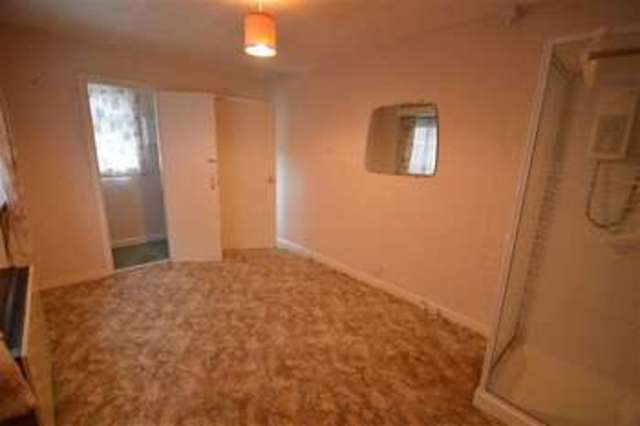  Image of 4 bedroom Property for sale in Hursthead Road Cheadle Hulme Cheadle SK8 at Hursthead Road Stockport Stockport, SK8 7JR