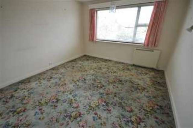  Image of 4 bedroom Property for sale in Hursthead Road Cheadle Hulme Cheadle SK8 at Hursthead Road Stockport Stockport, SK8 7JR