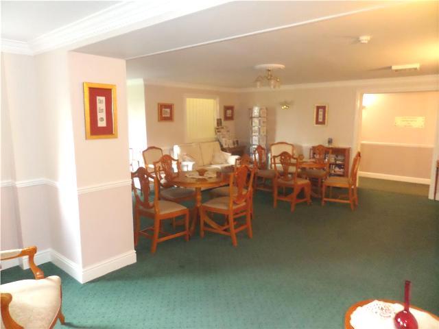  Image of 1 bedroom Apartment to rent in Marine Parade West Clacton-on-Sea CO15 at Imperial Court 24-26 Marine Parade  West Clacton-on-Sea, CO15 1LD