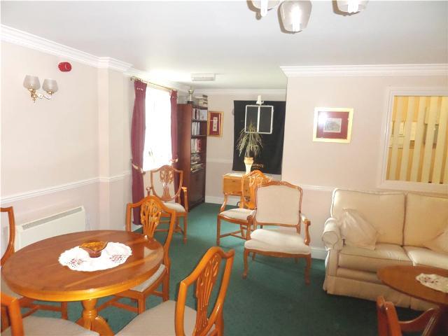  Image of 1 bedroom Apartment to rent in Marine Parade West Clacton-on-Sea CO15 at Imperial Court 24-26 Marine Parade  West Clacton-on-Sea, CO15 1LD