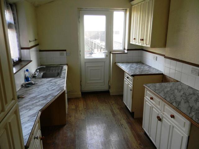  Image of 3 bedroom End of Terrace for sale in James Reckitt Avenue Hull HU8 at Hull, HU8 8LH
