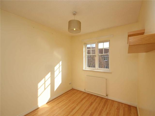  Image of 3 bedroom Semi-Detached house to rent in Kilne Place Livingston EH54 at Livingston West Lothian West Lothian, EH54 6SG