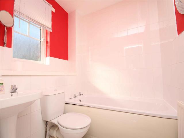  Image of 3 bedroom Semi-Detached house to rent in Kilne Place Livingston EH54 at Livingston West Lothian West Lothian, EH54 6SG