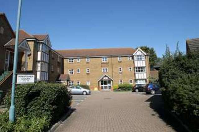  Image of 2 bedroom Apartment to rent in Heron Close Sutton SM1 at Heron Close Shearwater Sutton, SM1 2BY
