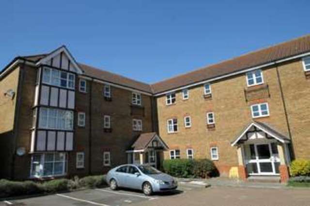  Image of 2 bedroom Apartment to rent in Heron Close Sutton SM1 at Heron Close Shearwater Sutton, SM1 2BY