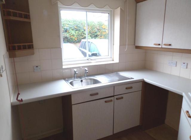  Image of 1 bedroom Apartment to rent in Chingford Mount Road London E4 at Kingswood Court 175 Chingford Mount Road Chingford, E4 8LL
