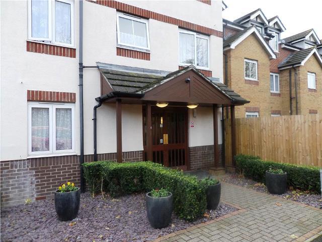  Image of 1 bedroom Apartment to rent in Chingford Mount Road London E4 at Kingswood Court 175 Chingford Mount Road Chingford, E4 8LL
