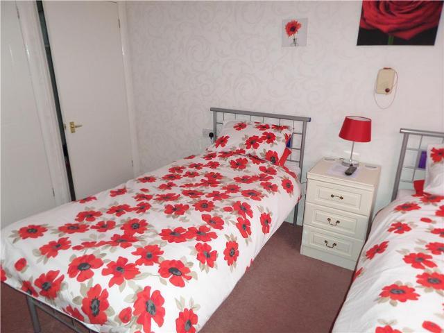  Image of 1 bedroom Apartment to rent in Chingford Mount Road London E4 at Kingswood Court 175 Chingford Mount Road Chingford, E4 8LL
