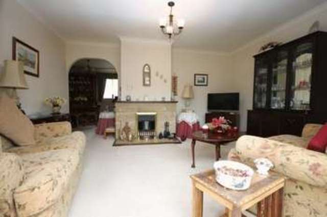  Image of 3 bedroom Detached house for sale in Park Close Kirtlington Kidlington OX5 at Park Close Kirtlington Kirtlington, OX5 3HR