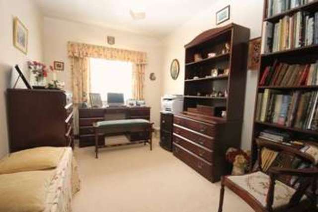  Image of 3 bedroom Detached house for sale in Park Close Kirtlington Kidlington OX5 at Park Close Kirtlington Kirtlington, OX5 3HR