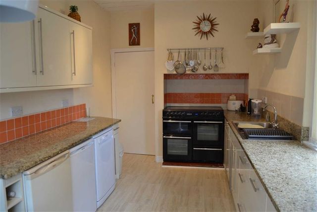  Image of 4 bedroom Property for sale in Lambert Road Bridlington YO16 at Lambert Road Bridlington Bridlington, YO16 6RE
