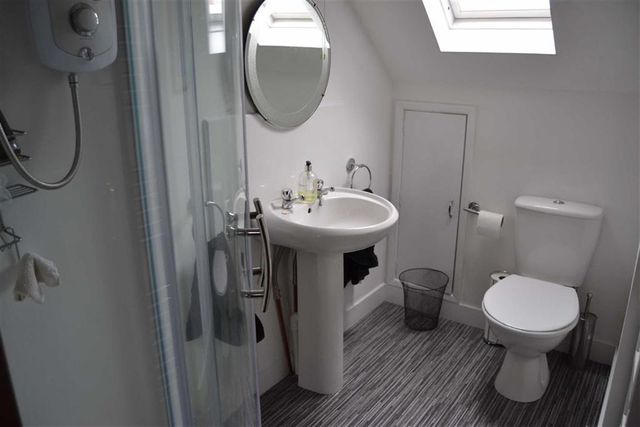  Image of 4 bedroom Property for sale in Lambert Road Bridlington YO16 at Lambert Road Bridlington Bridlington, YO16 6RE