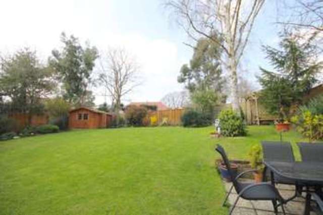  Image of 5 bedroom Detached house for sale in Langhams Way Wargrave Reading RG10 at Wargrave  Reading, RG10 8AX