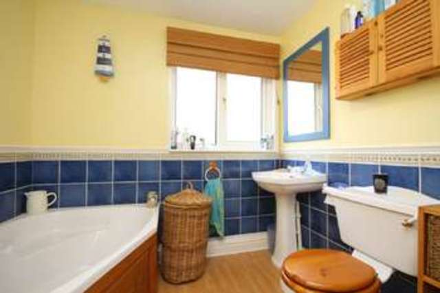  Image of 5 bedroom Detached house for sale in Langhams Way Wargrave Reading RG10 at Wargrave  Reading, RG10 8AX