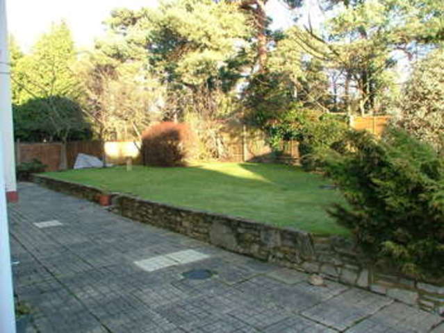  Image of 2 bedroom Flat to rent in Lansdowne Road Bournemouth BH1 at Lansdowne Road  Bournemouth, BH1 1RP